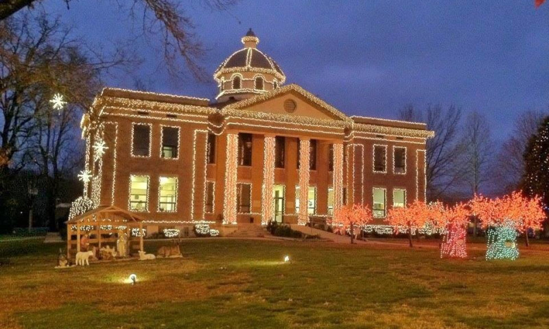 Cleburne County Courthouse Holiday of Lights